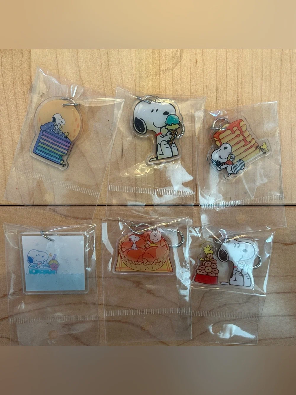 NIP New Snoopy food snacks treats 6 pc lot acrylic resin keychains bag charms
